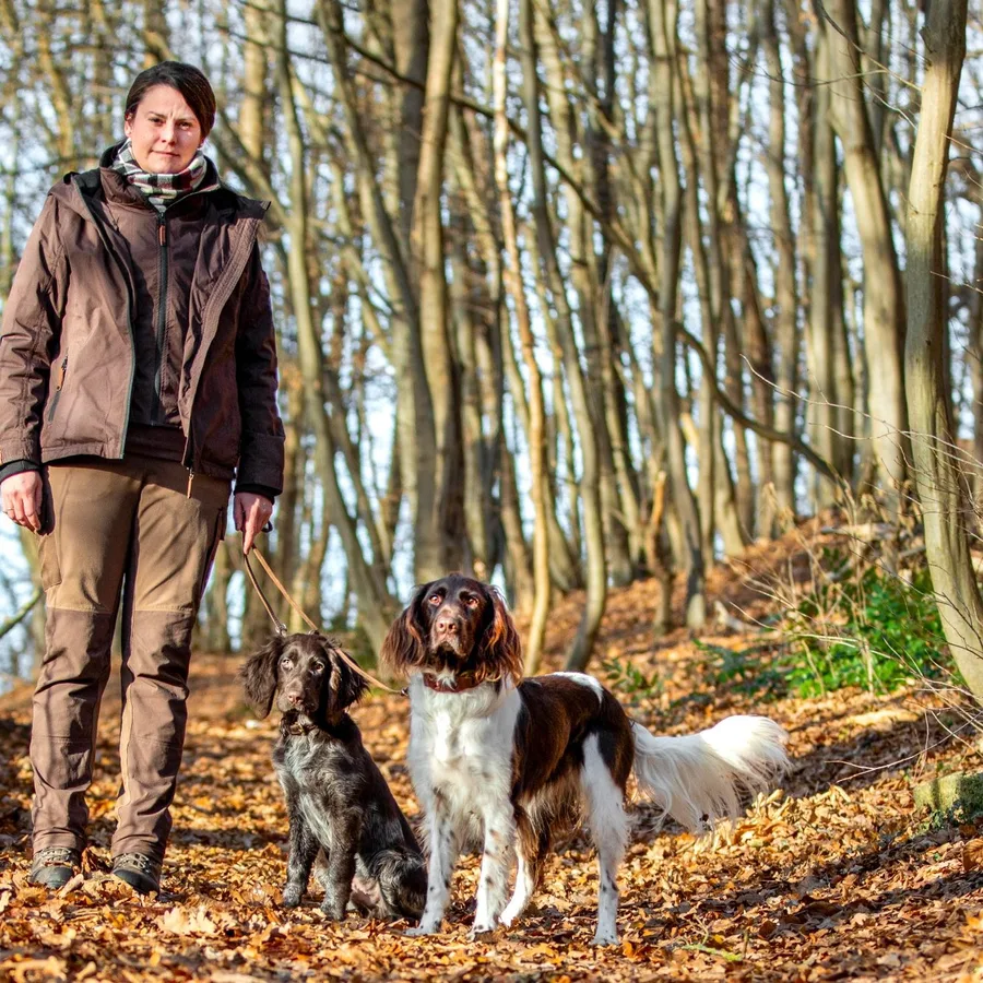 Vanessa Vogel – zertifizierte Hundetrainerin der V&E Hundeschule Nordharz